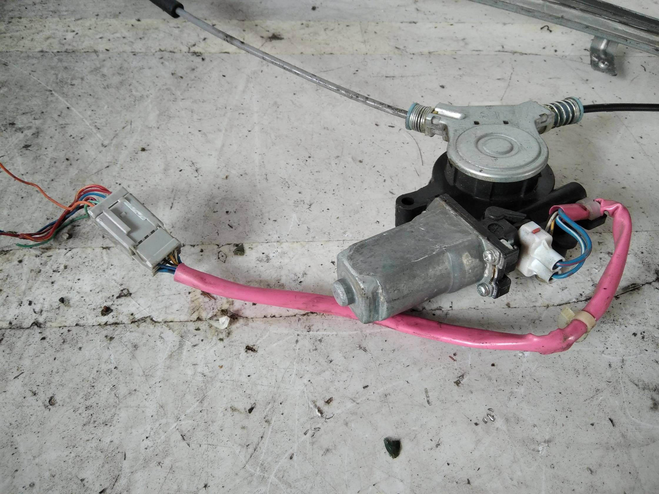 Alzacristallo elettr. porta ant. sx.